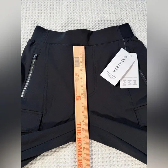 NEW Athleta Black Women’s Endless Cargo Pants Size 4 - Picture 4 of 10